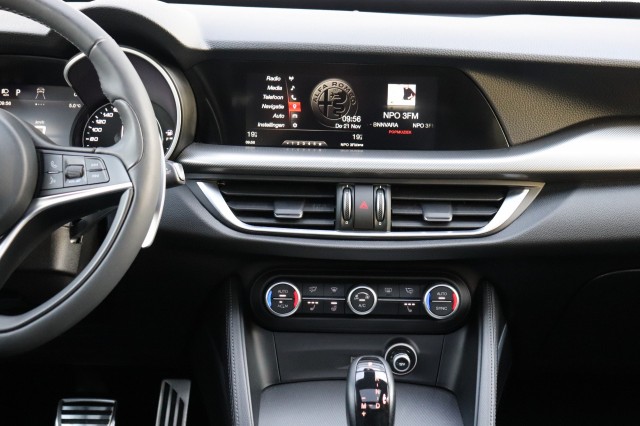 ALFA ROMEO STELVIO 2.0 T AWD Q4 280PK/PAN.DAK/H.KARDON/ORIG.NL/SPORTST/20, Carmix, OSS