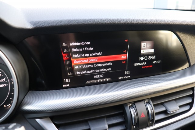 ALFA ROMEO STELVIO 2.0 T AWD Q4 280PK/PAN.DAK/H.KARDON/ORIG.NL/SPORTST/20, Carmix, OSS