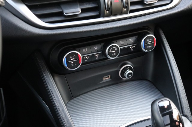 ALFA ROMEO STELVIO 2.0 T AWD Q4 280PK/PAN.DAK/H.KARDON/ORIG.NL/SPORTST/20, Carmix, OSS