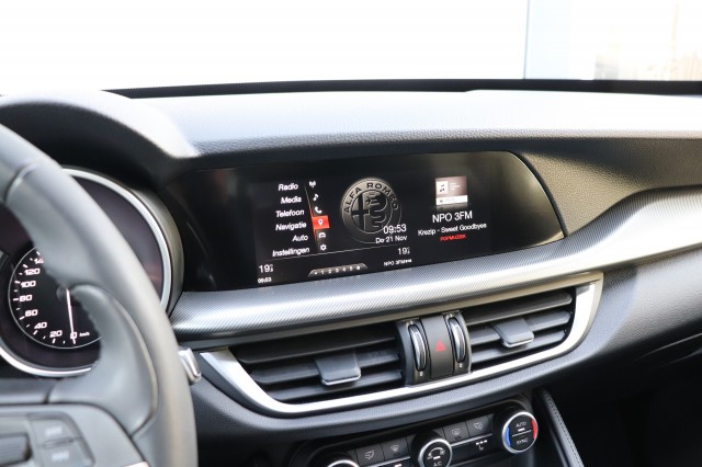 ALFA ROMEO STELVIO 2.0 T AWD Q4 280PK/PAN.DAK/H.KARDON/ORIG.NL/SPORTST/20, Carmix, OSS