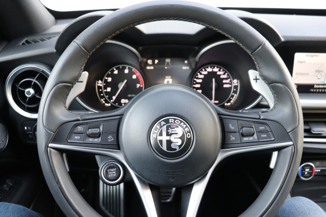 ALFA ROMEO STELVIO 2.0 T AWD Q4 280PK/PAN.DAK/H.KARDON/ORIG.NL/SPORTST/20, Carmix, OSS