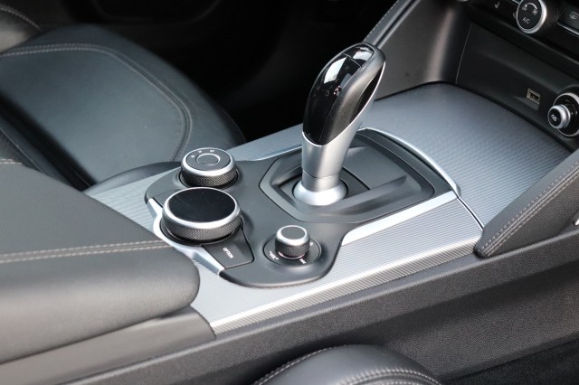 ALFA ROMEO STELVIO 2.0 T AWD Q4 280PK/PAN.DAK/H.KARDON/ORIG.NL/SPORTST/20, Carmix, OSS