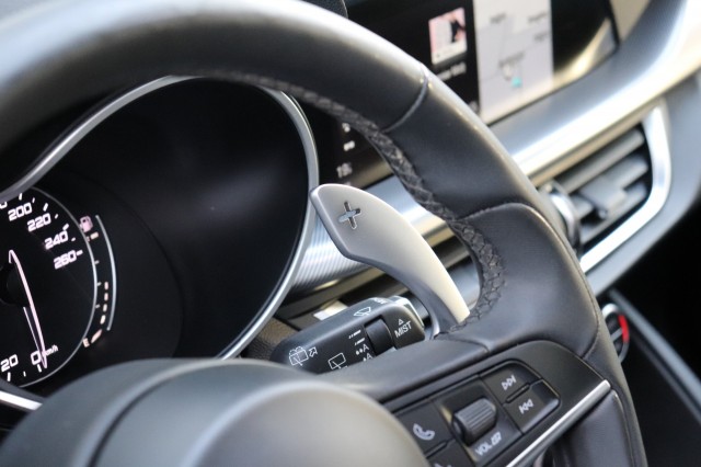 ALFA ROMEO STELVIO 2.0 T AWD Q4 280PK/PAN.DAK/H.KARDON/ORIG.NL/SPORTST/20, Carmix, OSS