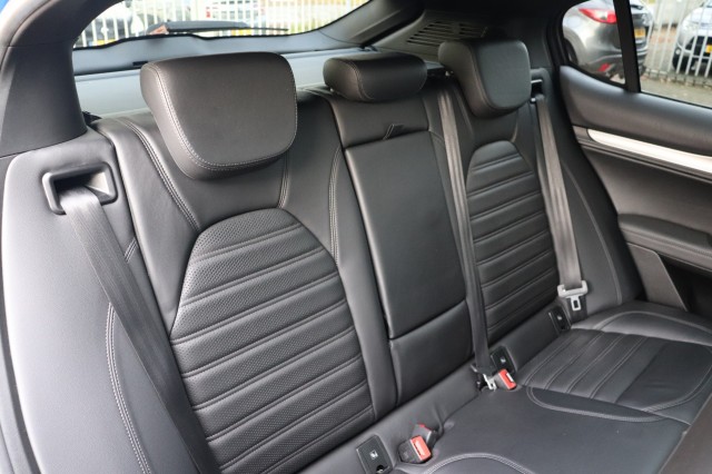 ALFA ROMEO STELVIO 2.0 T AWD Q4 280PK/PAN.DAK/H.KARDON/ORIG.NL/SPORTST/20, Carmix, OSS