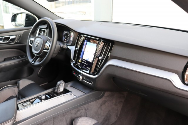 VOLVO S60 2.0 B3 R-DESIGN, Carmix, OSS