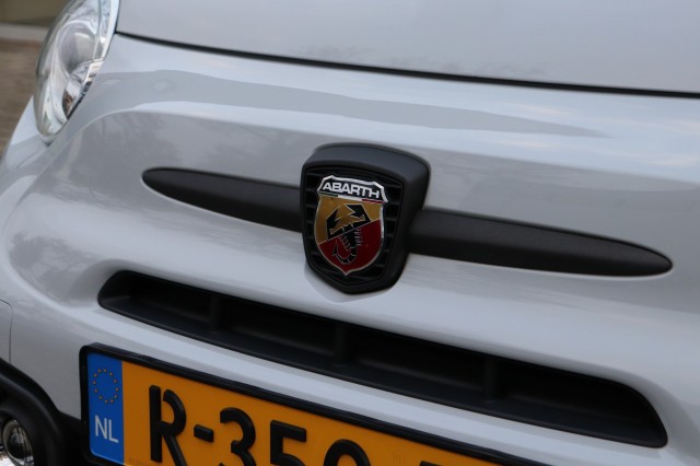 ABARTH 595 COMPETIZIONE 1.4 T-JET ABARTH 180PK SCHUIFDAK/CARBON SABELT SEATS/, Carmix, OSS