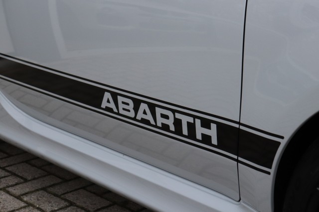 ABARTH 595 COMPETIZIONE 1.4 T-JET ABARTH 180PK SCHUIFDAK/CARBON SABELT SEATS/, Carmix, OSS