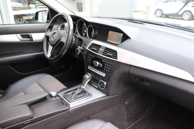 MERCEDES-BENZ C-KLASSE 180 AUT AVANTGARDE/SCHUIFDAK/CLIMA/CRUISE/STOELVERW., Carmix, OSS