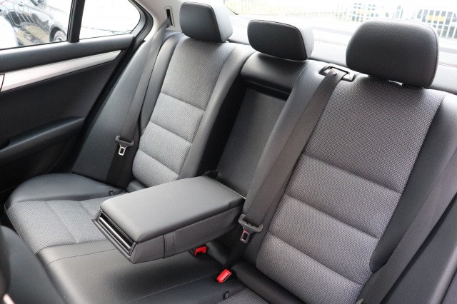 MERCEDES-BENZ C-KLASSE 180 AUT AVANTGARDE/SCHUIFDAK/CLIMA/CRUISE/STOELVERW., Carmix, OSS