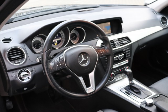 MERCEDES-BENZ C-KLASSE 180 AUT AVANTGARDE/SCHUIFDAK/CLIMA/CRUISE/STOELVERW., Carmix, OSS