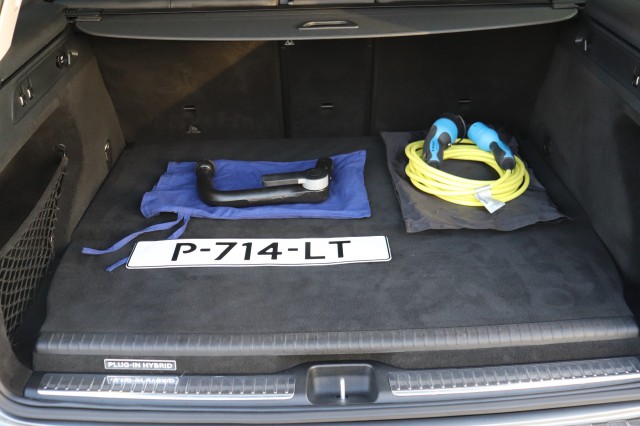 MERCEDES-BENZ GLC-KLASSE 350E  4MATIC AMG-LINE/HEADUP/AMBIENT/LEER/NAVI/19, Carmix, OSS