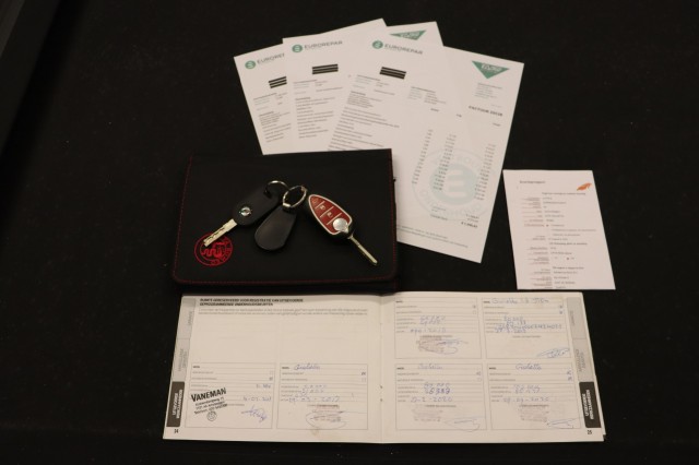 ALFA ROMEO GIULIETTA 1.6 JTDM SUPER AUT/LEER/NAVI/DAB/ORIG.NL, Carmix, OSS