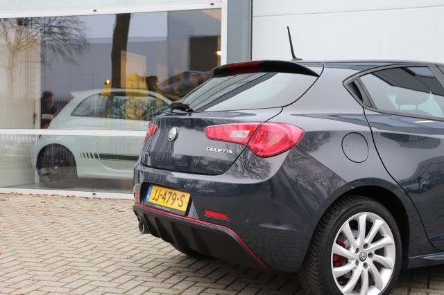 ALFA ROMEO GIULIETTA 1.6 JTDM SUPER AUT/LEER/NAVI/DAB/ORIG.NL, Carmix, OSS