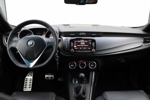 ALFA ROMEO GIULIETTA 1.6 JTDM SUPER AUT/LEER/NAVI/DAB/ORIG.NL, Carmix, OSS