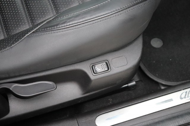 ALFA ROMEO GIULIETTA 1.6 JTDM SUPER AUT/LEER/NAVI/DAB/ORIG.NL, Carmix, OSS