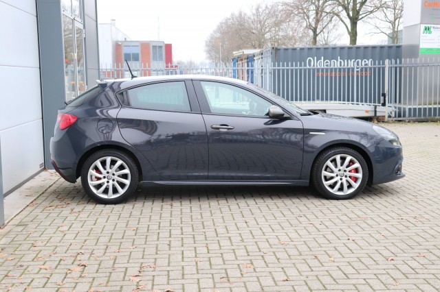 ALFA ROMEO GIULIETTA 1.6 JTDM SUPER AUT/LEER/NAVI/DAB/ORIG.NL, Carmix, OSS