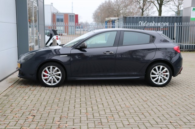 ALFA ROMEO GIULIETTA 1.6 JTDM SUPER AUT/LEER/NAVI/DAB/ORIG.NL, Carmix, OSS