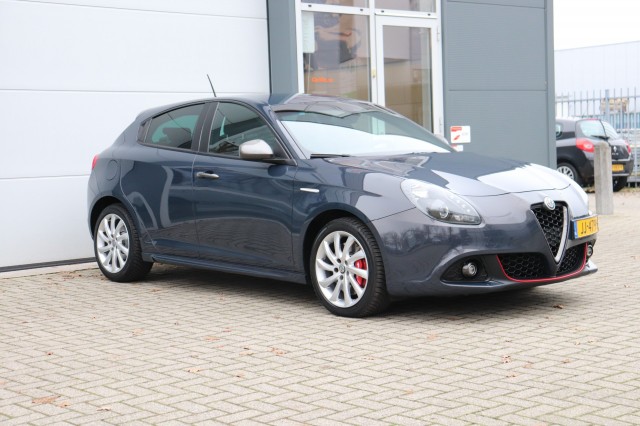 ALFA ROMEO GIULIETTA 1.6 JTDM SUPER AUT/LEER/NAVI/DAB/ORIG.NL, Carmix, OSS