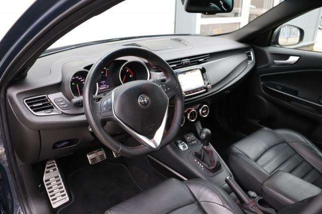 ALFA ROMEO GIULIETTA 1.6 JTDM SUPER AUT/LEER/NAVI/DAB/ORIG.NL, Carmix, OSS