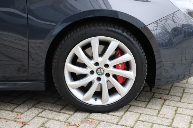 ALFA ROMEO GIULIETTA 1.6 JTDM SUPER AUT/LEER/NAVI/DAB/ORIG.NL, Carmix, OSS