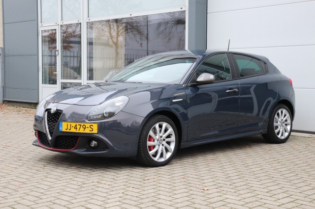 ALFA ROMEO GIULIETTA 1.6 JTDM SUPER AUT/LEER/NAVI/DAB/ORIG.NL, Carmix, OSS