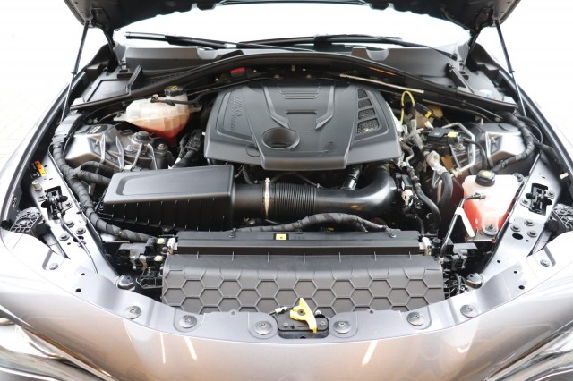 ALFA ROMEO GIULIA 2.0T SUPER AUT/SPORTST./A.CARPLAY/STOEL/STUURVERW./18'', Carmix, OSS