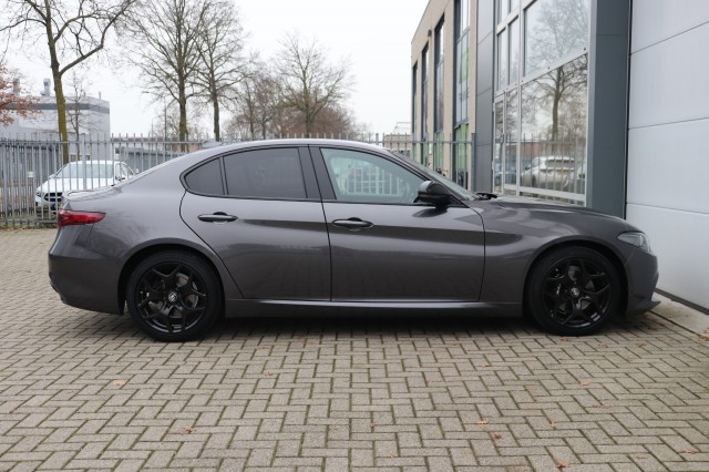 ALFA ROMEO GIULIA 2.0T SUPER AUT/SPORTST./A.CARPLAY/STOEL/STUURVERW./18'', Carmix, OSS