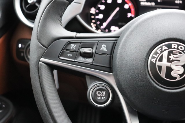 ALFA ROMEO GIULIA 2.0T SUPER AUT/SPORTST./A.CARPLAY/STOEL/STUURVERW./18'', Carmix, OSS