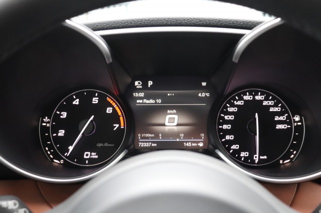 ALFA ROMEO GIULIA 2.0T SUPER AUT/SPORTST./A.CARPLAY/STOEL/STUURVERW./18'', Carmix, OSS