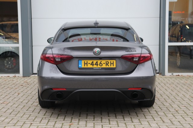 ALFA ROMEO GIULIA 2.0T SUPER AUT/SPORTST./A.CARPLAY/STOEL/STUURVERW./18'', Carmix, OSS