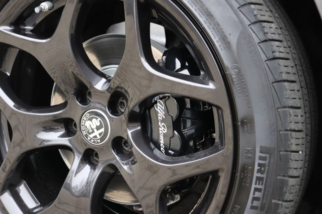 ALFA ROMEO GIULIA 2.0T SUPER AUT/SPORTST./A.CARPLAY/STOEL/STUURVERW./18'', Carmix, OSS