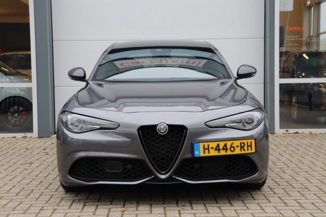 ALFA ROMEO GIULIA 2.0T SUPER AUT/SPORTST./A.CARPLAY/STOEL/STUURVERW./18'', Carmix, OSS