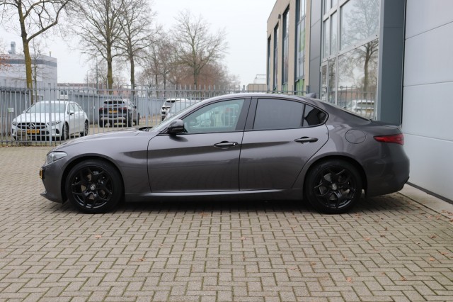 ALFA ROMEO GIULIA 2.0T SUPER AUT/SPORTST./A.CARPLAY/STOEL/STUURVERW./18'', Carmix, OSS