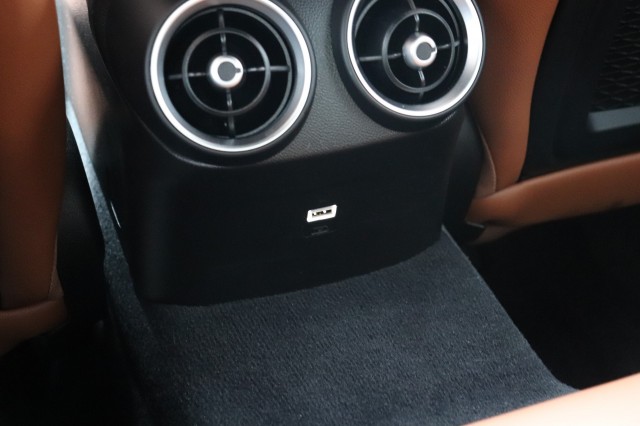 ALFA ROMEO GIULIA 2.0T SUPER AUT/SPORTST./A.CARPLAY/STOEL/STUURVERW./18'', Carmix, OSS