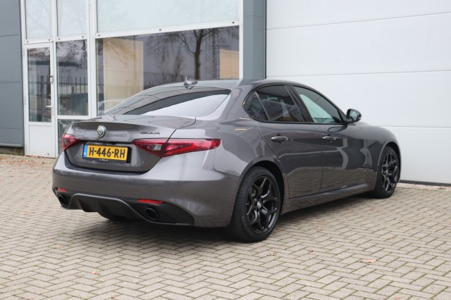 ALFA ROMEO GIULIA 2.0T SUPER AUT/SPORTST./A.CARPLAY/STOEL/STUURVERW./18'', Carmix, OSS