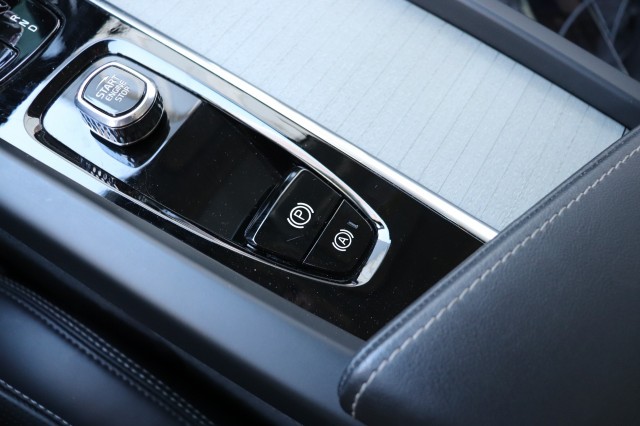 VOLVO V60 CC 2.0 B5 AWD ULTIMATE, Carmix, OSS