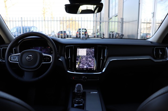 VOLVO V60 CC 2.0 B5 AWD ULTIMATE, Carmix, OSS