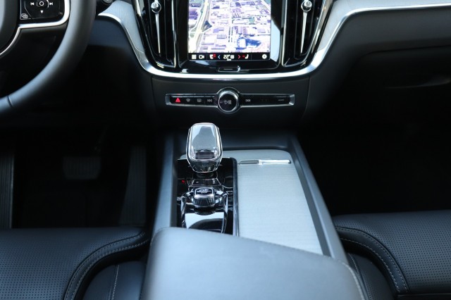 VOLVO V60 CC 2.0 B5 AWD ULTIMATE, Carmix, OSS