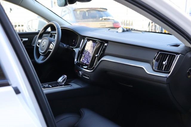 VOLVO V60 CC 2.0 B5 AWD ULTIMATE, Carmix, OSS