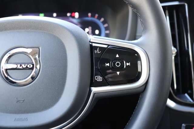 VOLVO V60 CC 2.0 B5 AWD ULTIMATE, Carmix, OSS