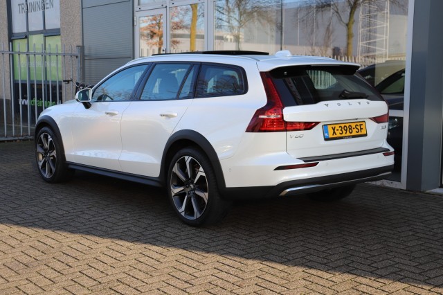 VOLVO V60 CC 2.0 B5 AWD ULTIMATE, Carmix, OSS
