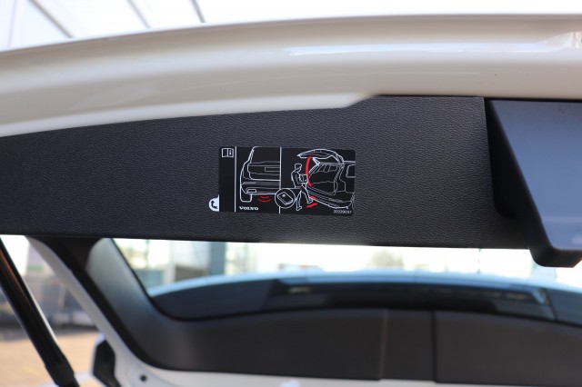 VOLVO V60 CC 2.0 B5 AWD ULTIMATE, Carmix, OSS