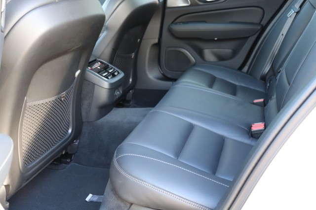 VOLVO V60 CC 2.0 B5 AWD ULTIMATE, Carmix, OSS