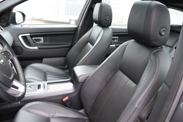 LAND ROVER DISCOVERY 2.0 SI4 4WD HSE LUXURY/TREKHAAK/PAN.DAK/LEER/ORIG.NL, Carmix, OSS