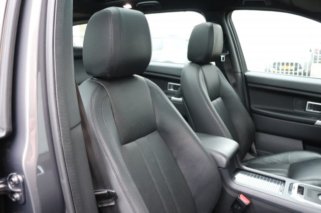 LAND ROVER DISCOVERY 2.0 SI4 4WD HSE LUXURY/TREKHAAK/PAN.DAK/LEER/ORIG.NL, Carmix, OSS