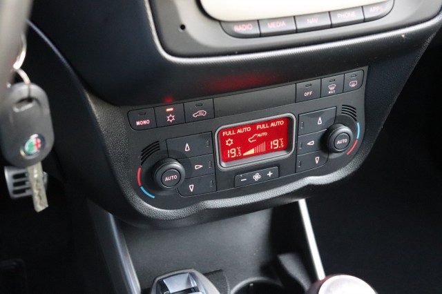 ALFA ROMEO MITO 0.9 TwinAir ECO Super NAVI/CLIMA/CRUISE/DAB/ORIG.NL/16, Carmix, OSS