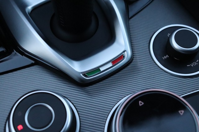 ALFA ROMEO GIULIA 2.0T TI Sprint /ORIG.NL/1E EIG./DEALERONDERH., Carmix, OSS