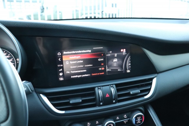 ALFA ROMEO GIULIA 2.0T TI Sprint /ORIG.NL/1E EIG./DEALERONDERH., Carmix, OSS