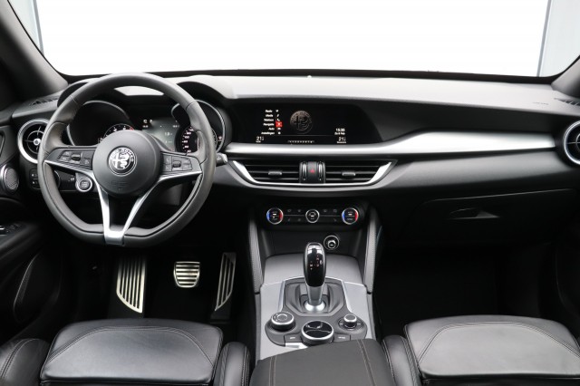 ALFA ROMEO STELVIO 2.0 T Q4 AWD SUPER AUT/A.CARPLAY/SPORTSTOELEN/STOEL/STUURVERW./1, Carmix, OSS