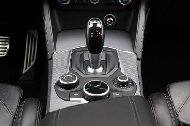 ALFA ROMEO STELVIO 2.0 T Q4 AWD SUPER AUT/A.CARPLAY/SPORTSTOELEN/STOEL/STUURVERW./1, Carmix, OSS